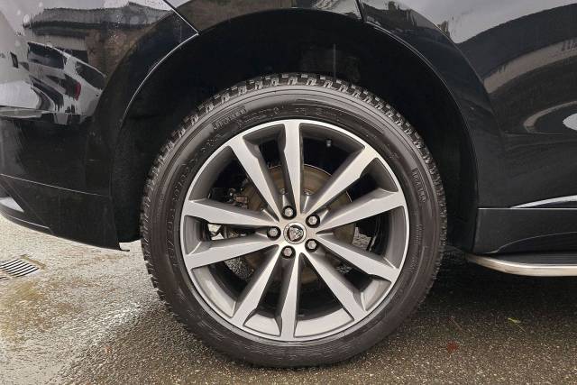 2023 Jaguar F-Pace 2.0 D200 MHEV R-Dynamic SE Black Auto AWD Euro 6 (s/s) 5dr