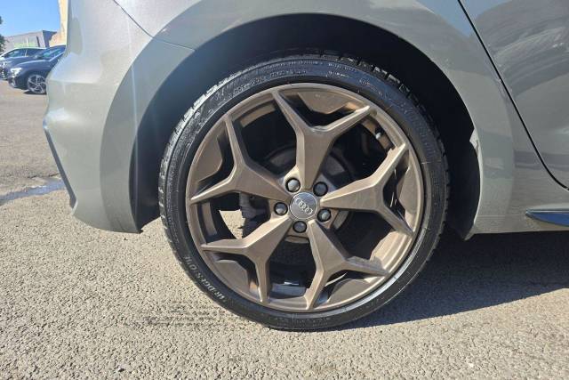 2019 Audi A1 1.5 TFSI 35 S line Contrast Edition Sportback S Tronic Euro 6 (s/s) 5dr