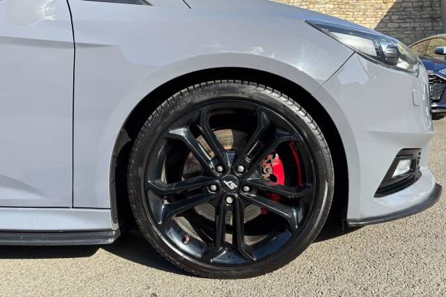 2017 Ford Focus 2.0T EcoBoost ST-3 Euro 6 (s/s) 5dr