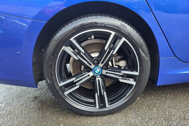 2024 BMW 3 Series 2.0 330e 12kWh M Sport Auto xDrive Euro 6 (s/s) 4dr